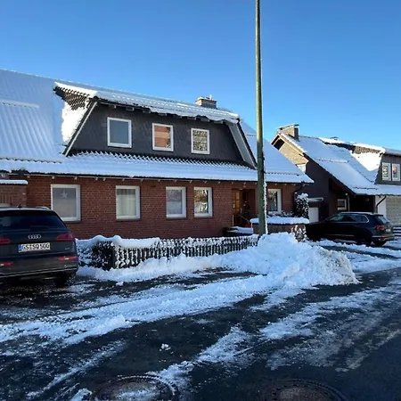 Bergmann Mit Balkon Und Kamin * 알테나우